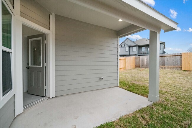 Building Photo - 623 Silver Pear Ct