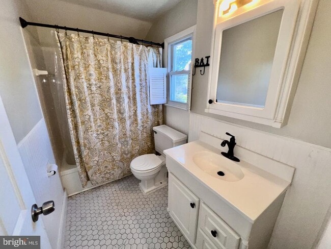 Building Photo - 918 Rockwell Rd