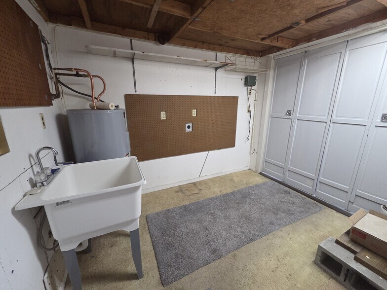 storage - 35086 Whispering Oaks Blvd