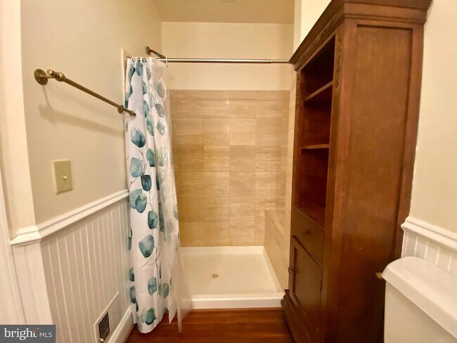 Building Photo - 5080 Harvest Ln