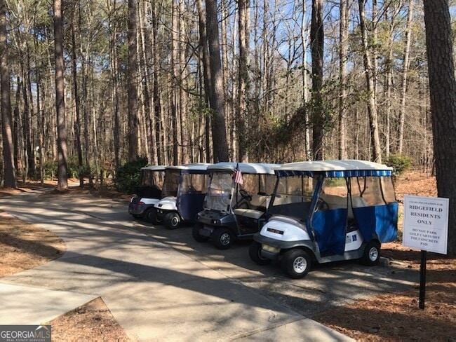 Building Photo - 601 Ridgefield Dr