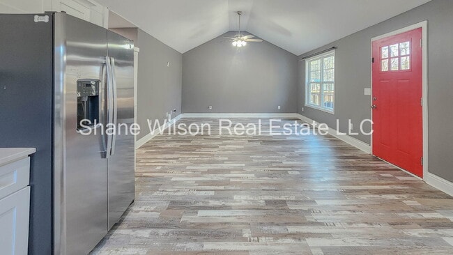 Building Photo - 3 BR / 2 BA for lease in Dalton