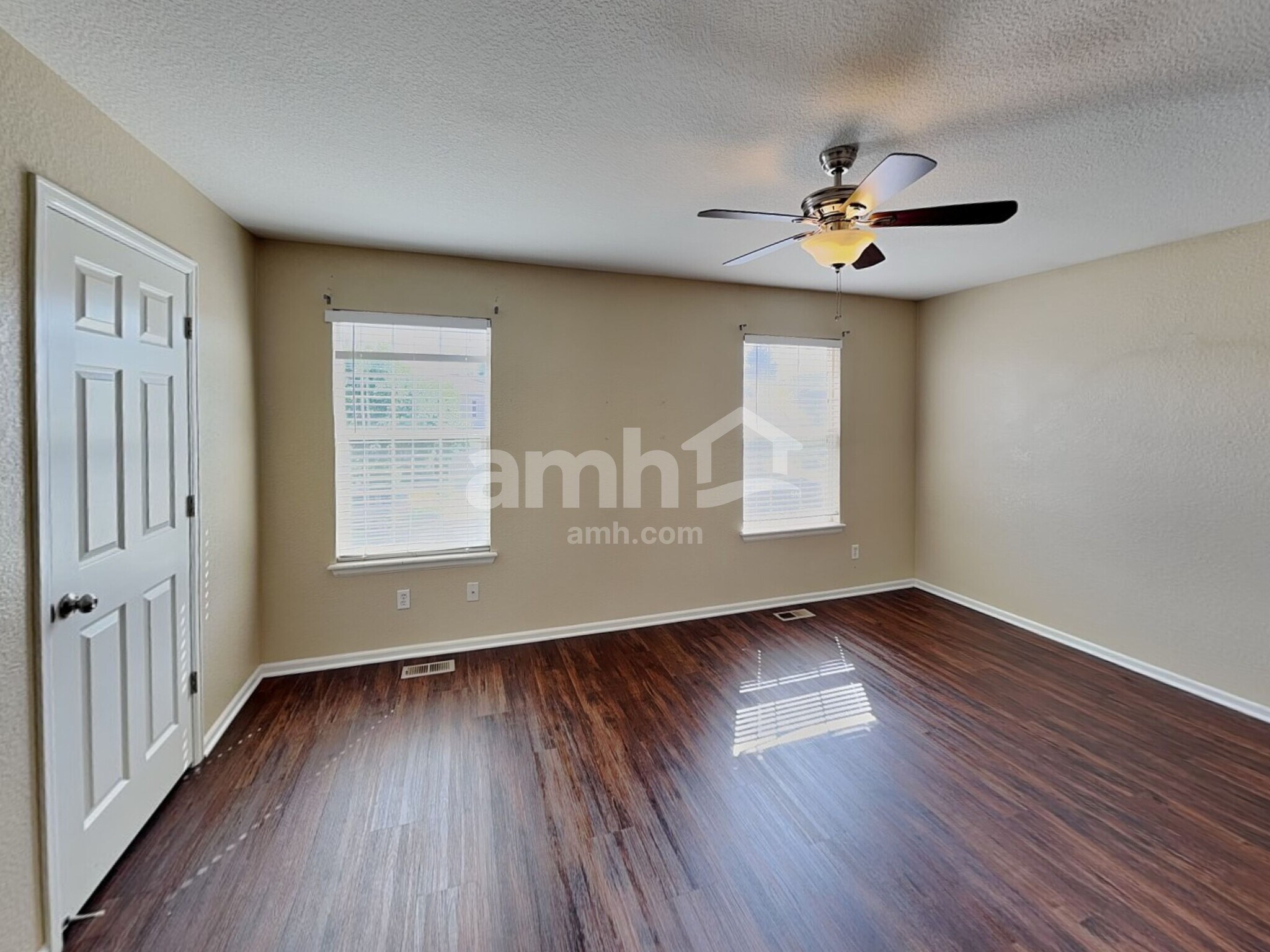 Building Photo - 19663 E 49th Ave