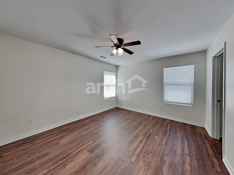 Building Photo - 793 E 2000 S