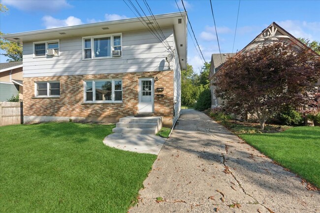 Building Photo - 140 Newberry Ave