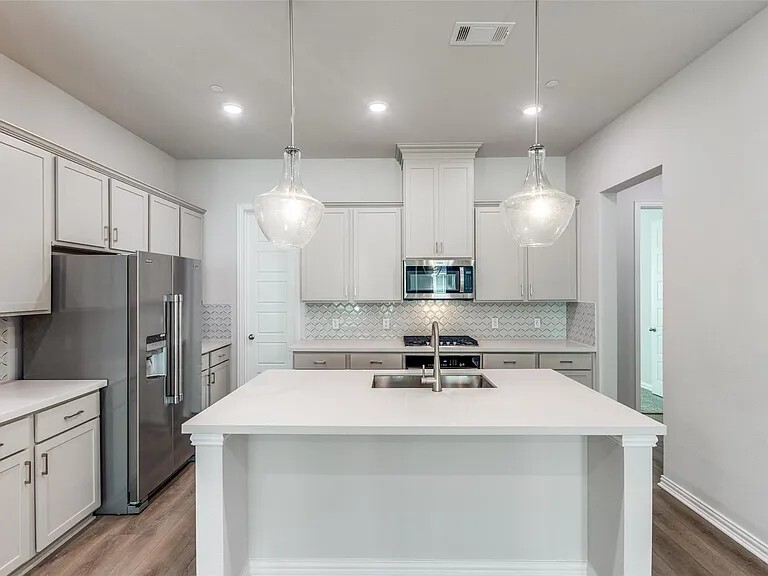 Building Photo - 4253 Willow Pond Dr