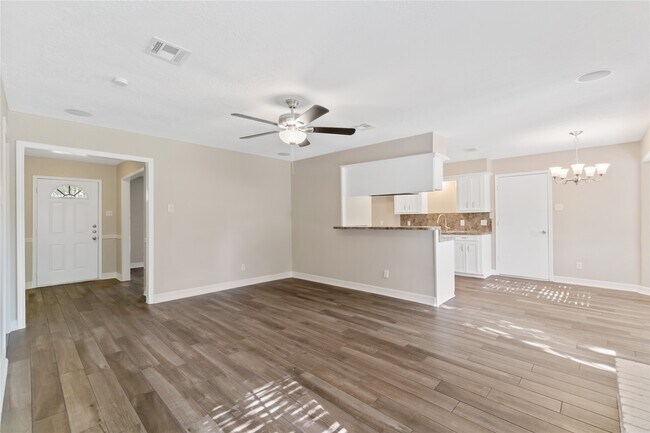 Building Photo - 25814 Leafywood Dr