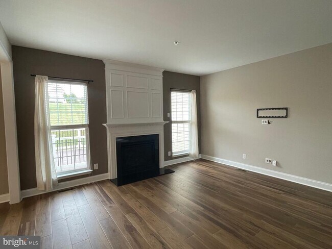 Building Photo - 296 N Caldwell Cir