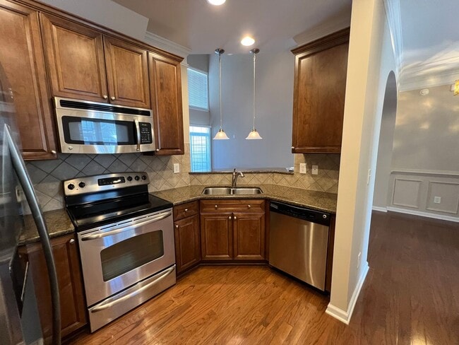 Building Photo - 10117 Falls Meadow Ct