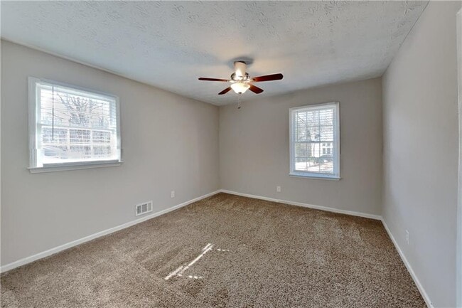 Building Photo - 3575 Brookhill Cir