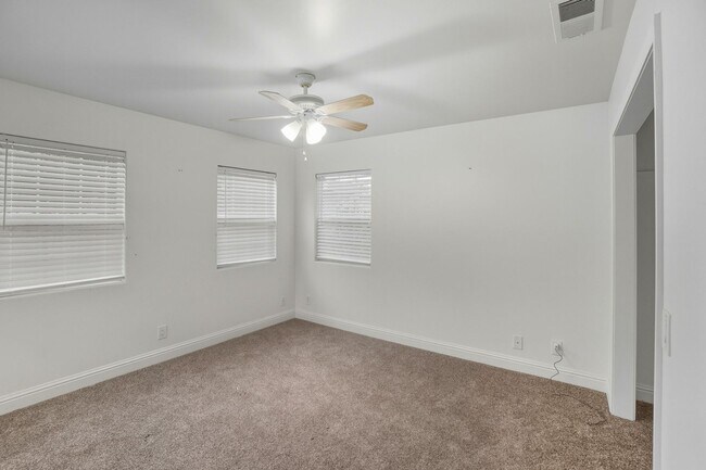 Building Photo - 2148 Irvin Wy