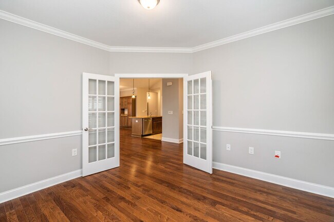 Building Photo - 4935 Willow Bluff Cir
