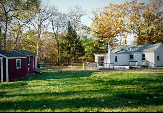 Building Photo - 252 Cedar St