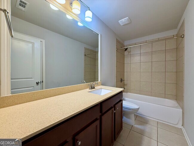 Building Photo - 5115 Breezewood Cir