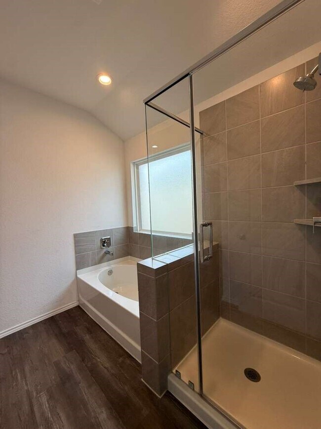 Building Photo - 5037 Almond Ter Dr