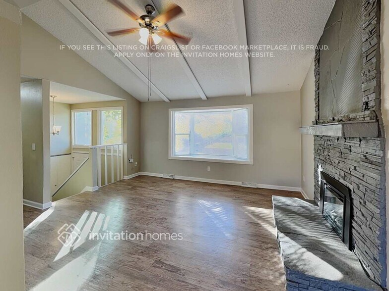 Building Photo - 10941 Albion Dr