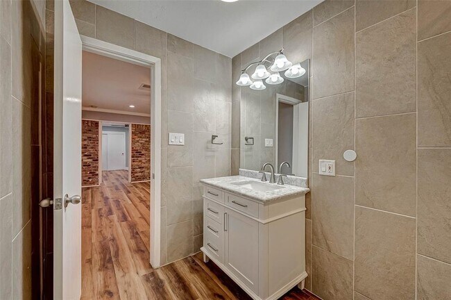 Building Photo - 4038 Cheena Dr
