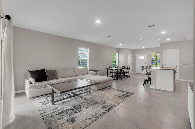 Building Photo - 11062 Great Rock St