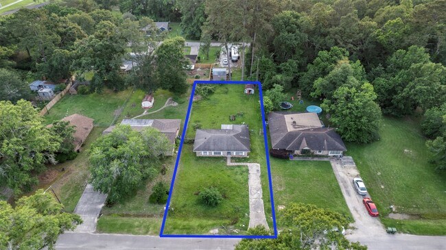 Building Photo - 1204 Crescent Blvd