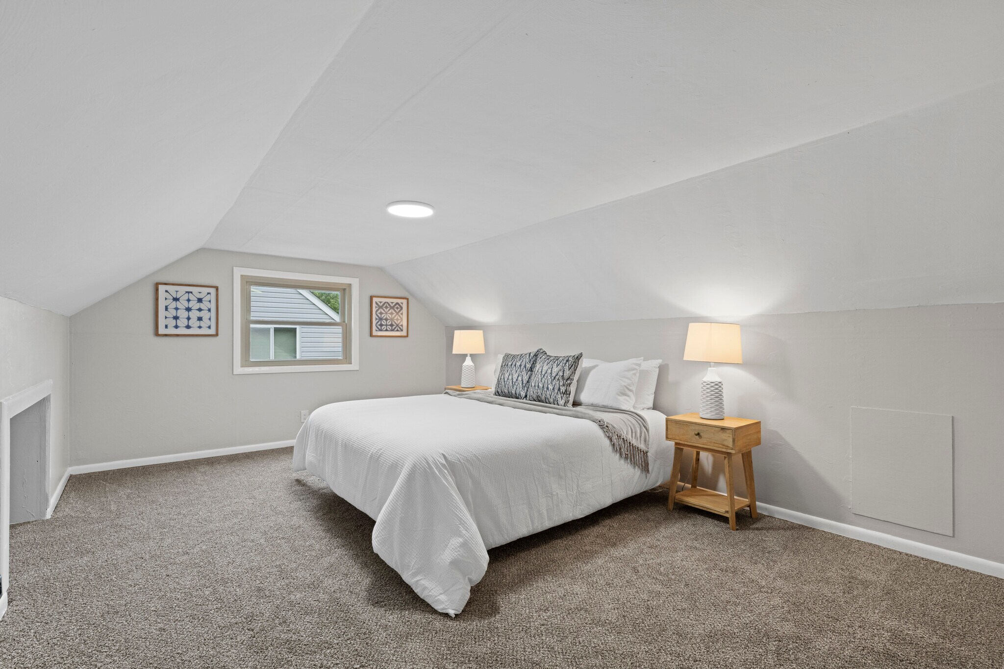 Building Photo - 986 Loretta Ave