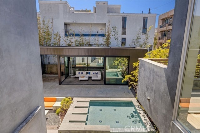 Building Photo - 27 Driftwood St