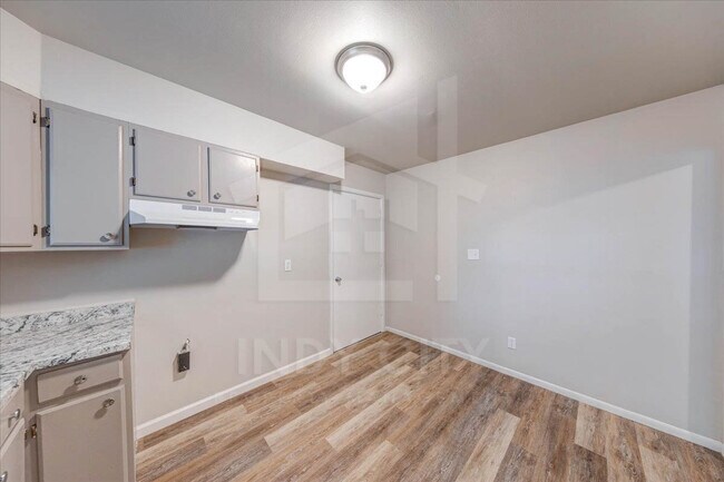 Building Photo - 3451 N Hartman Dr