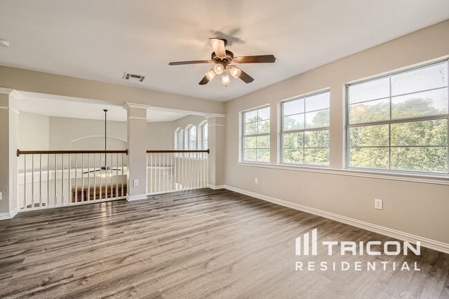 Building Photo - 3817 Basswood Ln