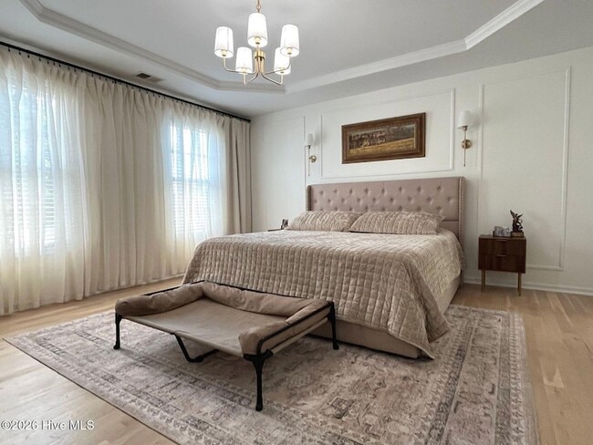 Building Photo - 561 Thorncliff Dr