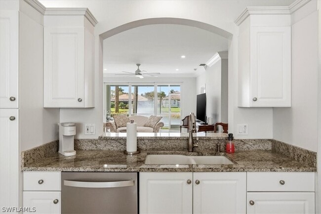 Building Photo - 5963 Sand Wedge Ln