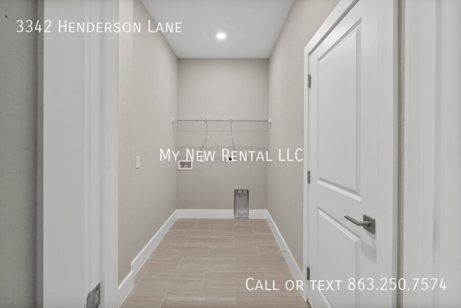 Building Photo - 3342 Henderson Ln