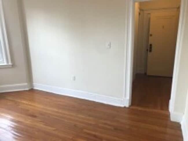 Building Photo - Renovated Fenway Studio with Heat & Hot Water Included