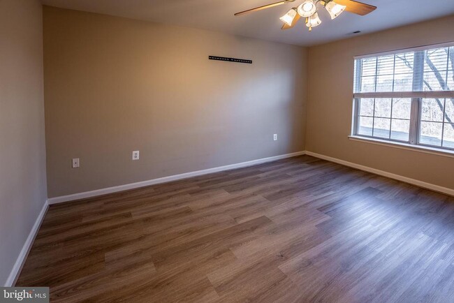 Building Photo - 9924 Grapewood Ct