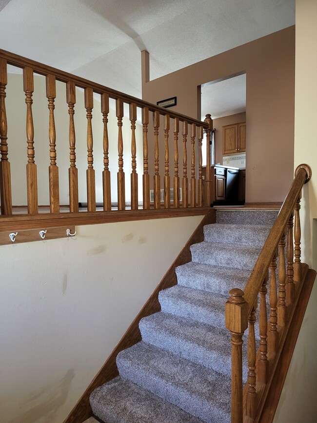 Building Photo - 14449 Hollow Park Ln