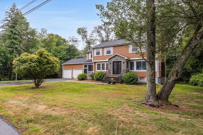 Building Photo - 4 Hadley Rd