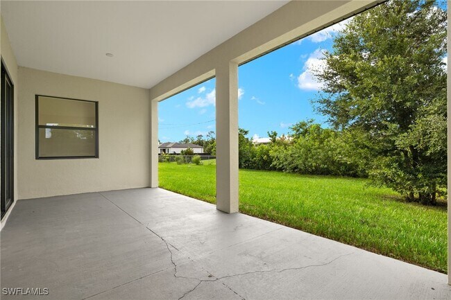 Building Photo - 4715 6th St W