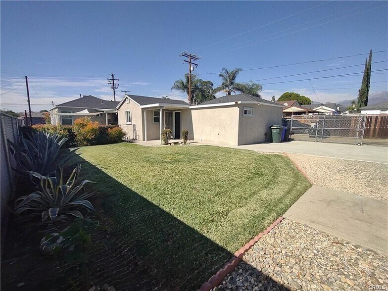 Building Photo - 170 S Palm Ave