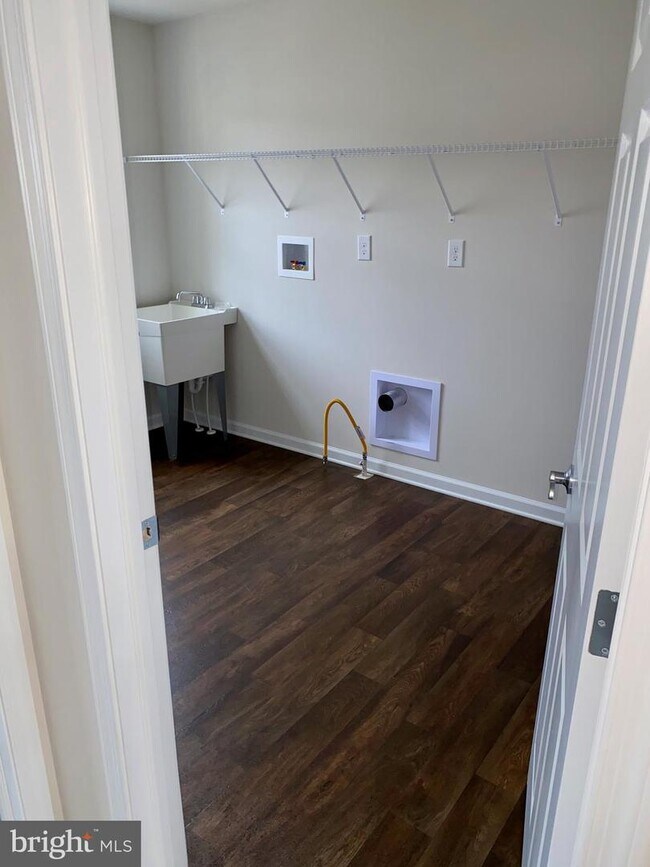 Building Photo - 730 Houston St