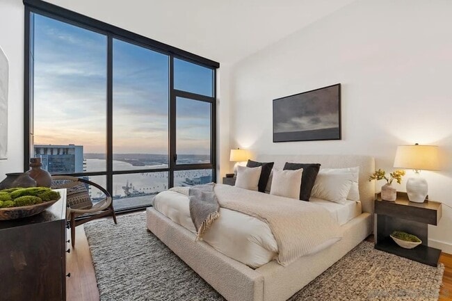 Building Photo - 1331 Columbia St