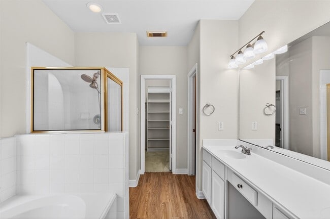 Building Photo - 13835 Bentpath Dr