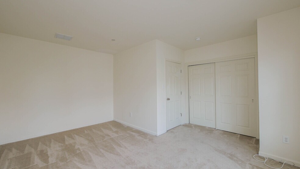 Building Photo - 4 Chelsea Ct