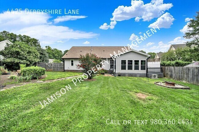 Building Photo - 4425 Derbyshire Ln
