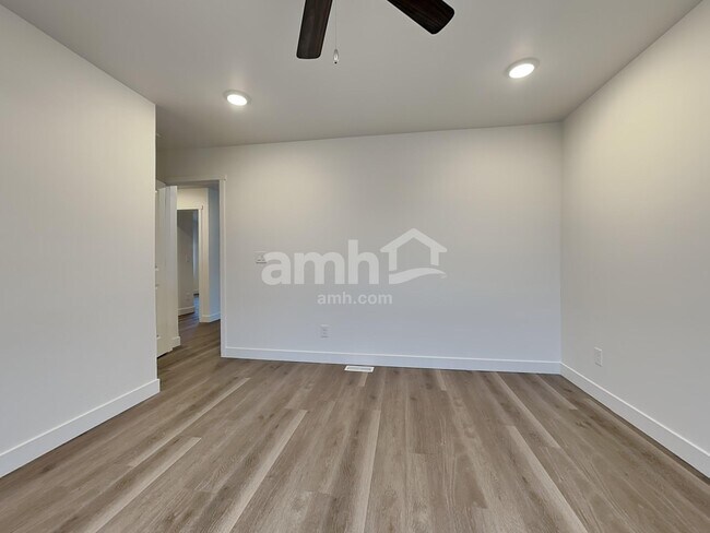 Building Photo - 9397 W Shumard St