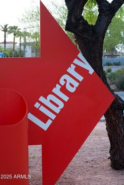 Building Photo - 208 W Portland St