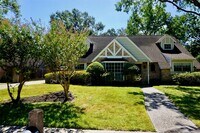 Building Photo - 1707 Valley Vista Dr