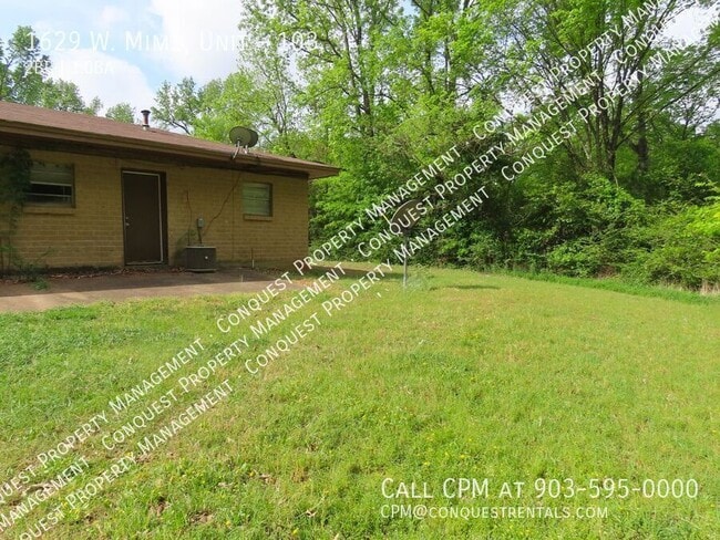 Building Photo - 1629 W Mims St