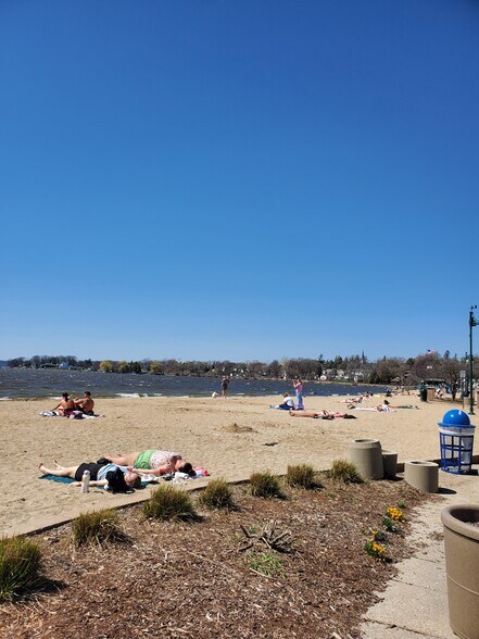 Building Photo - 117 W Wisconsin Ave