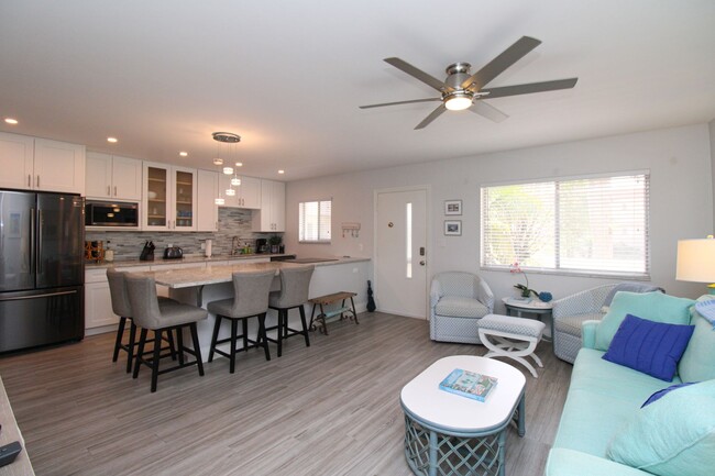 Primary Photo - ** STUNNING REMODELED 2/2 CONDO IN THE ELE...