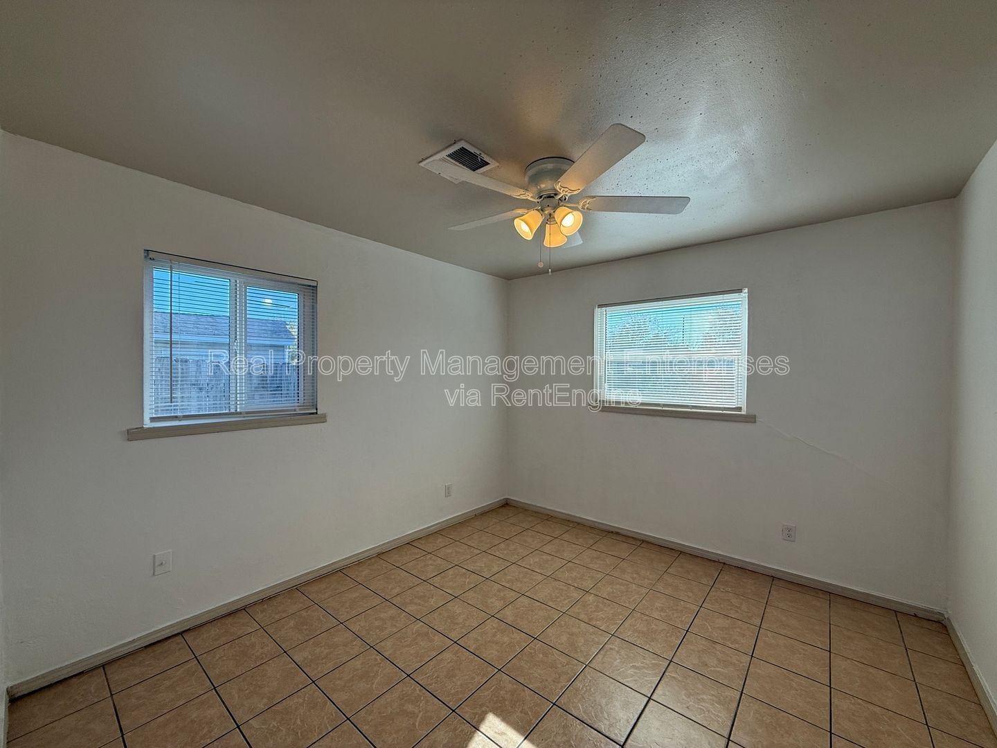 Building Photo - 5305 Drexel Ave