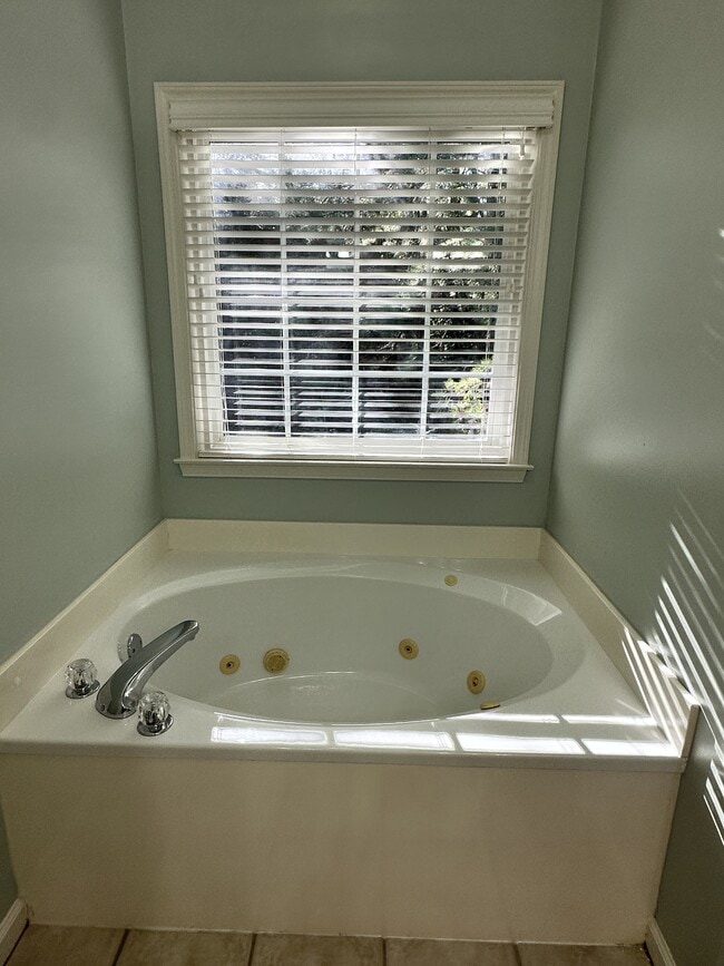 Building Photo - 525 Hackberry Ridge Cove