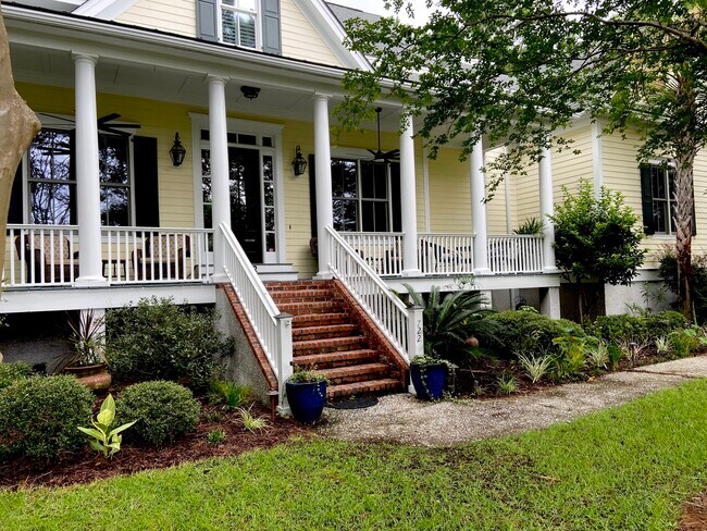 Primary Photo - 722 Bounty Square Dr